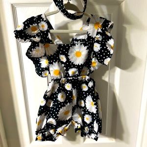 Daisy Outfit with Headpiece size 9-12 months